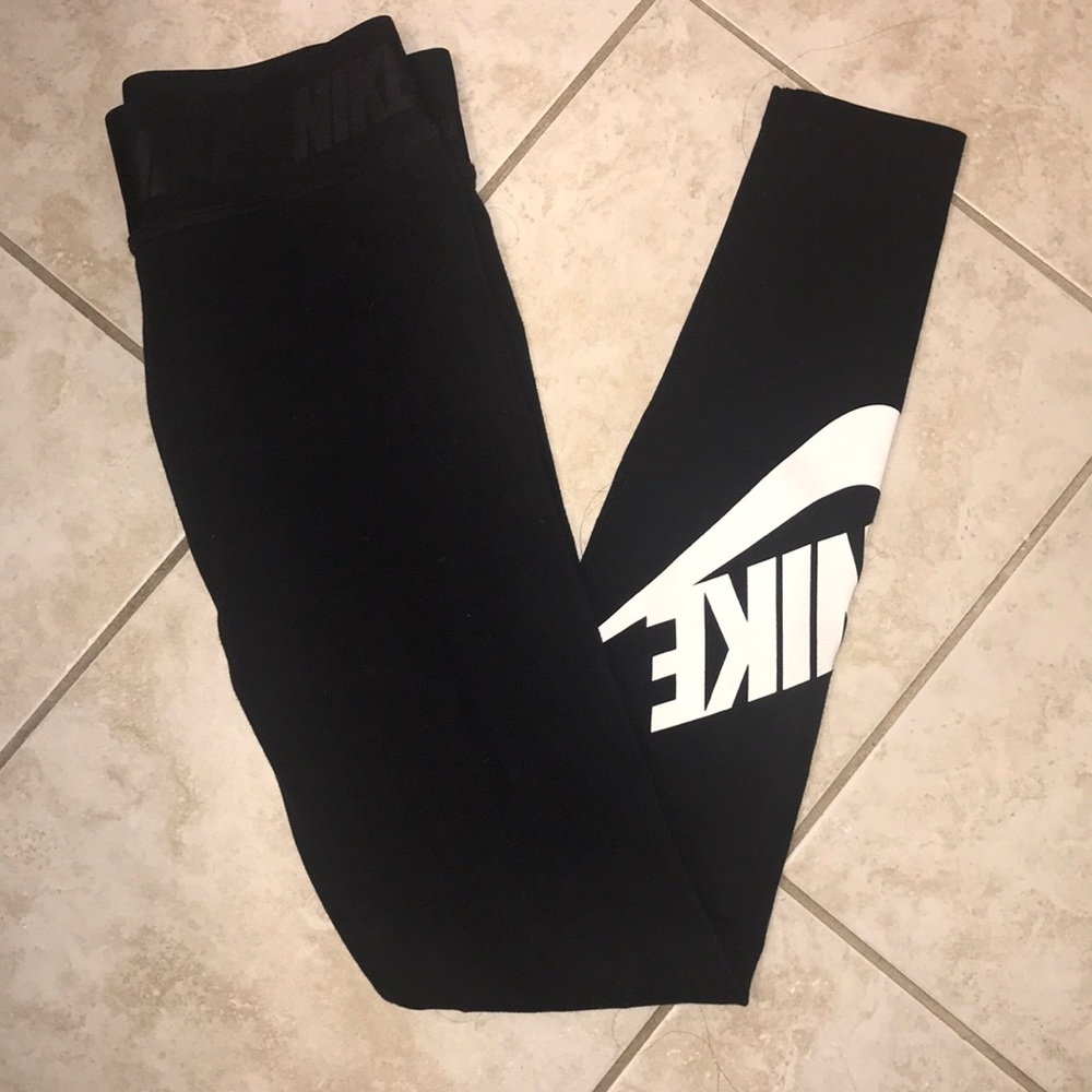 NIKE LEGGINGS